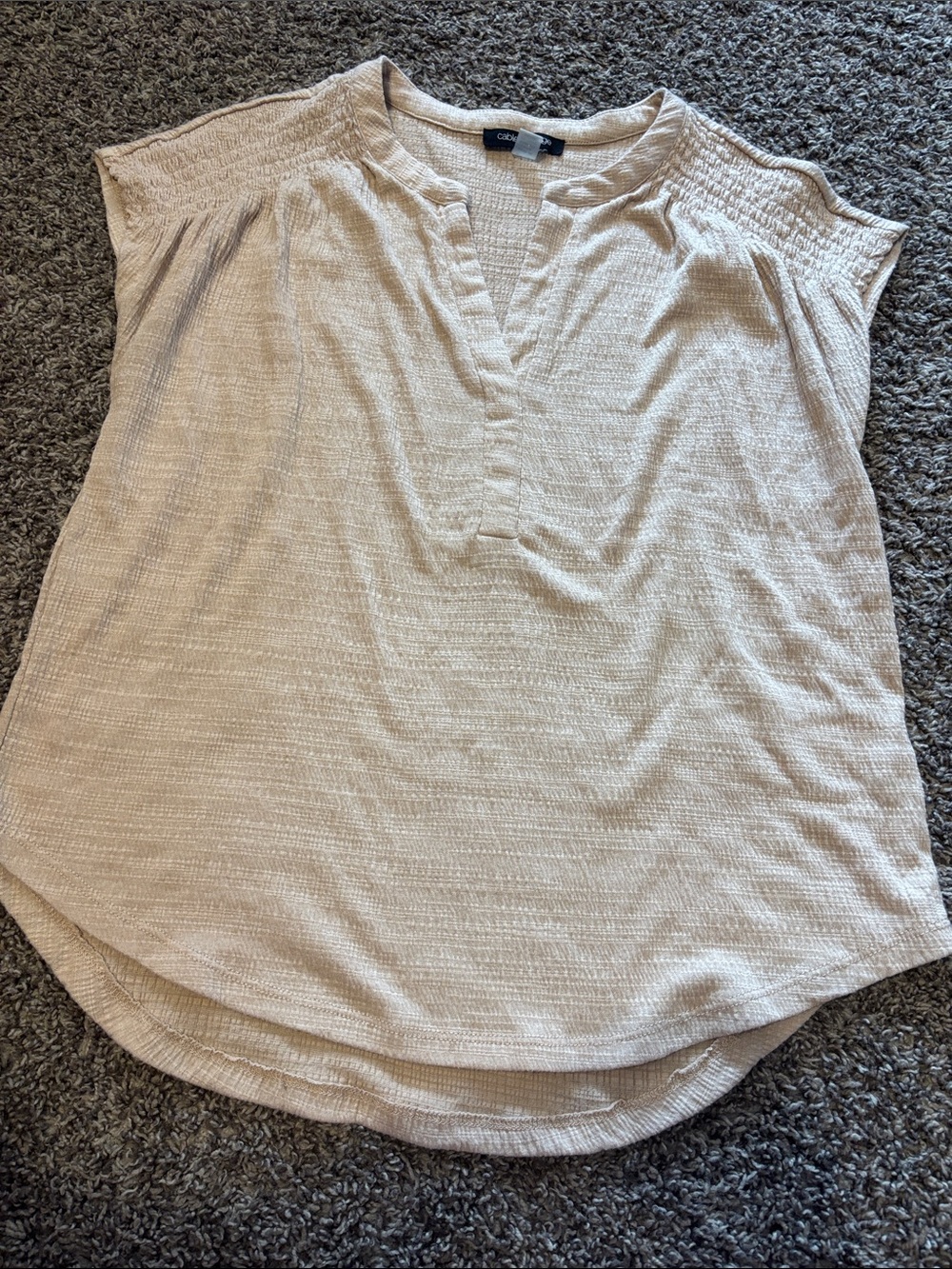 Cable & Gauge Cream Split V-Neck Textured Cap-Sleeve Tunic